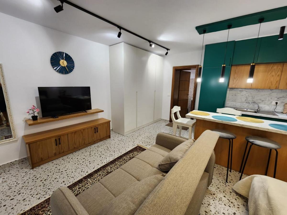 Pietro Guesthouse Tirana Bagian luar foto